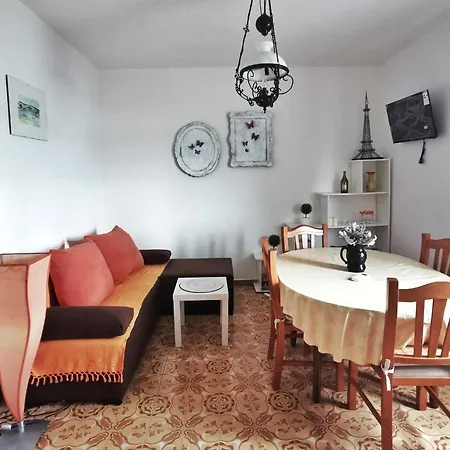 Apartments Simuni Daire *