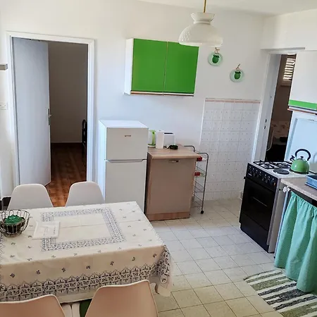 Daire Apartments Simuni