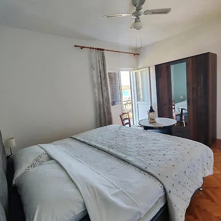 Apartments Simuni Daire *